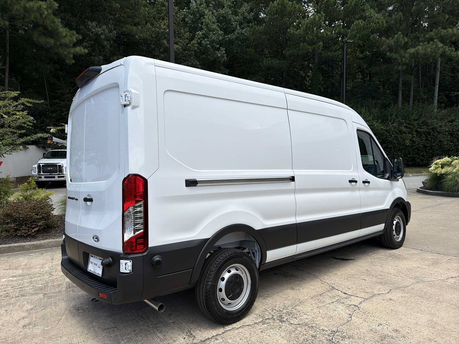 New 2026 Ford Transit 250 148 Medium Roof w/ Load Area Protection Package RWD image 7