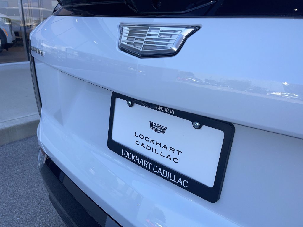 New 2027 Cadillac Optiq Luxury w/ LPO, Floor Liner Package AWD/4WD image 14