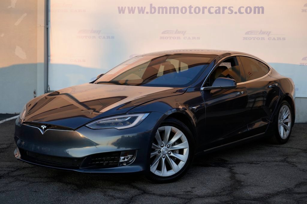 Used 2017 Tesla Model S 75D AWD/4WD image 2