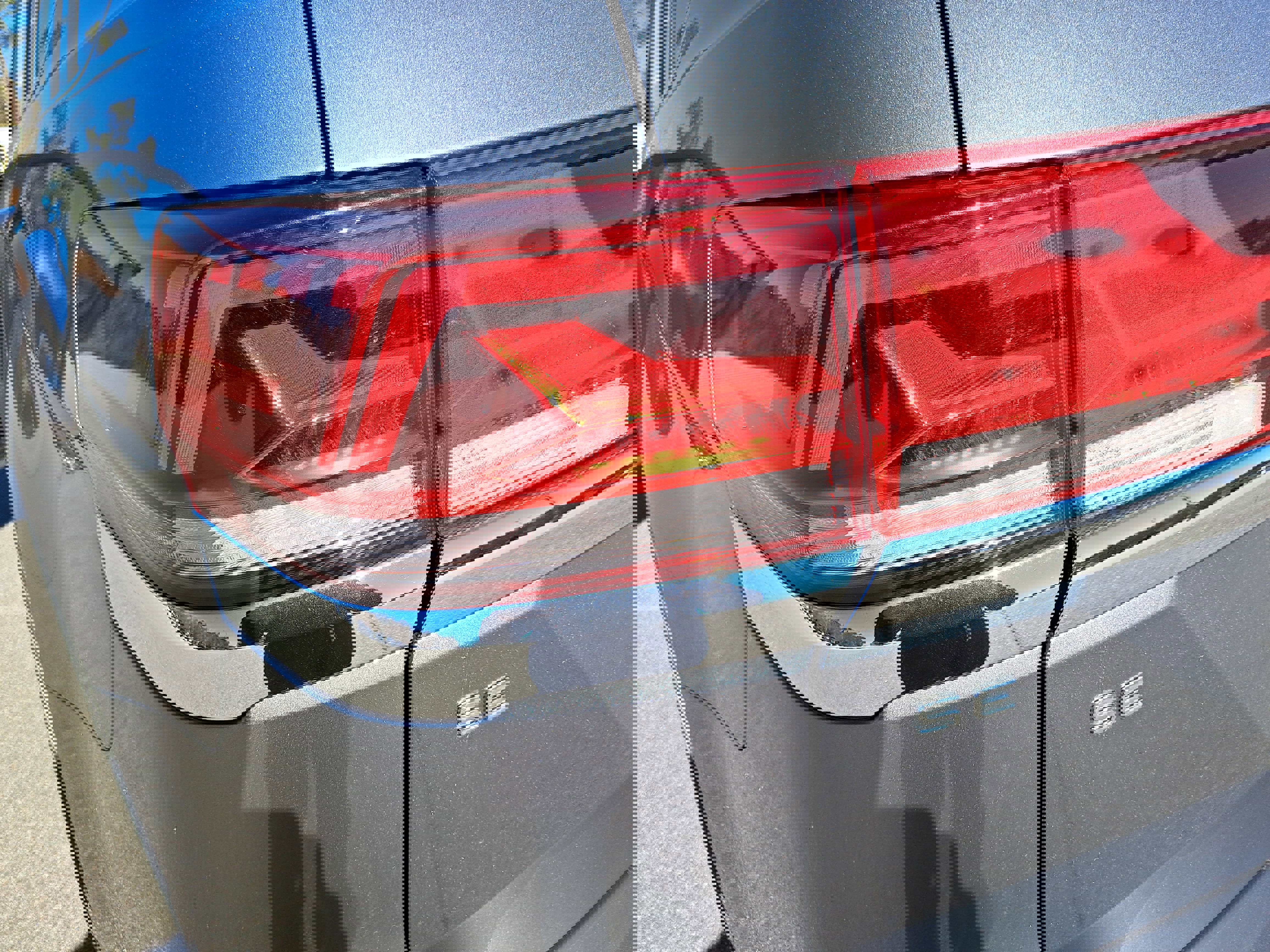 Used 2024 Volkswagen Atlas SE image 31