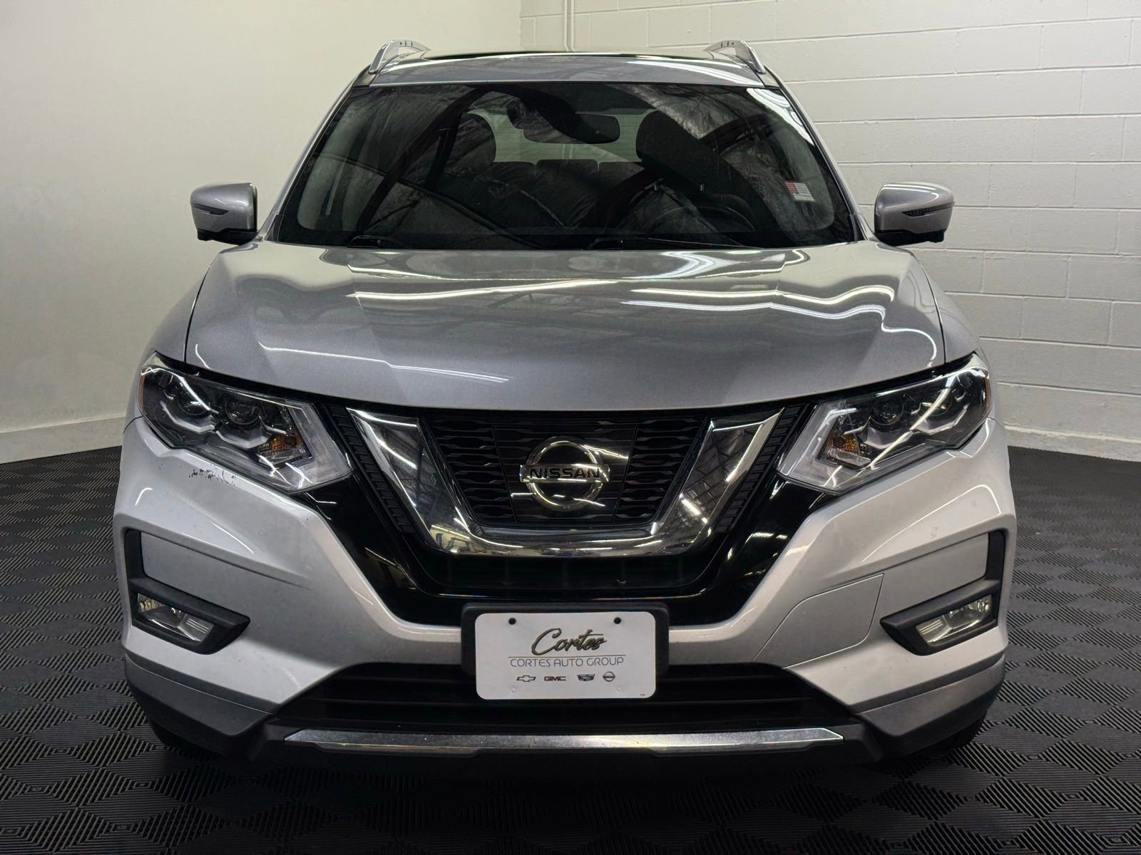 Used 2017 Nissan Rogue SL w/ SL Premium Package image 5