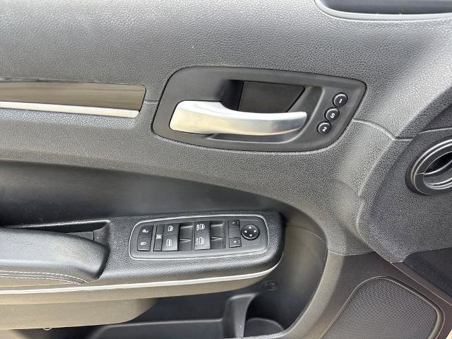 Used 2020 Chrysler 300 S w/ Safetytec Plus Group image 16