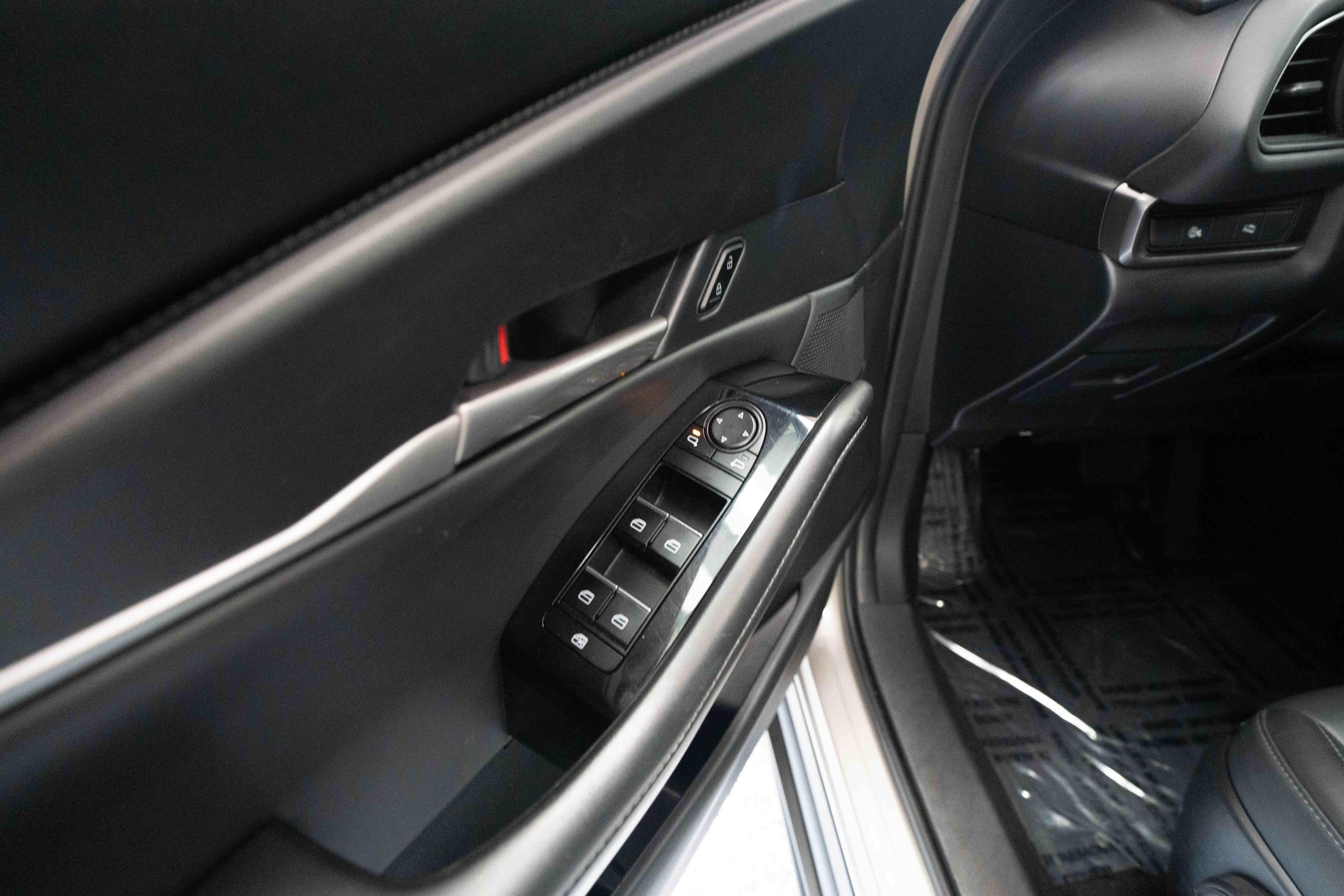 Used 2024 MAZDA CX-30 AWD 2.5 S w/ Select Sport Pkg image 7