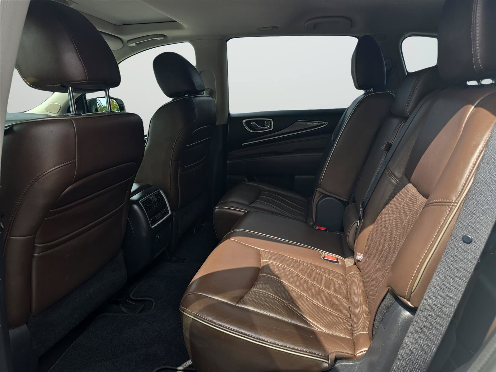 Used 2016 INFINITI QX60 Luxe w/ Premium Plus Package AWD/4WD image 26