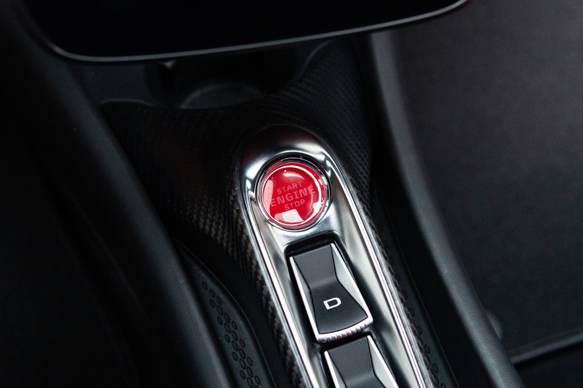 Used 2023 McLaren Artura RWD image 50