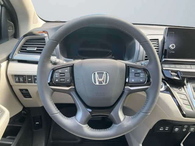 Used 2026 Honda Odyssey Touring image 12