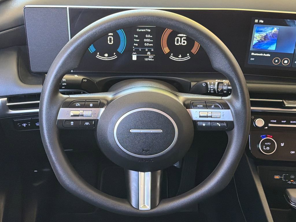 Used 2025 Hyundai Tucson SEL FWD image 4