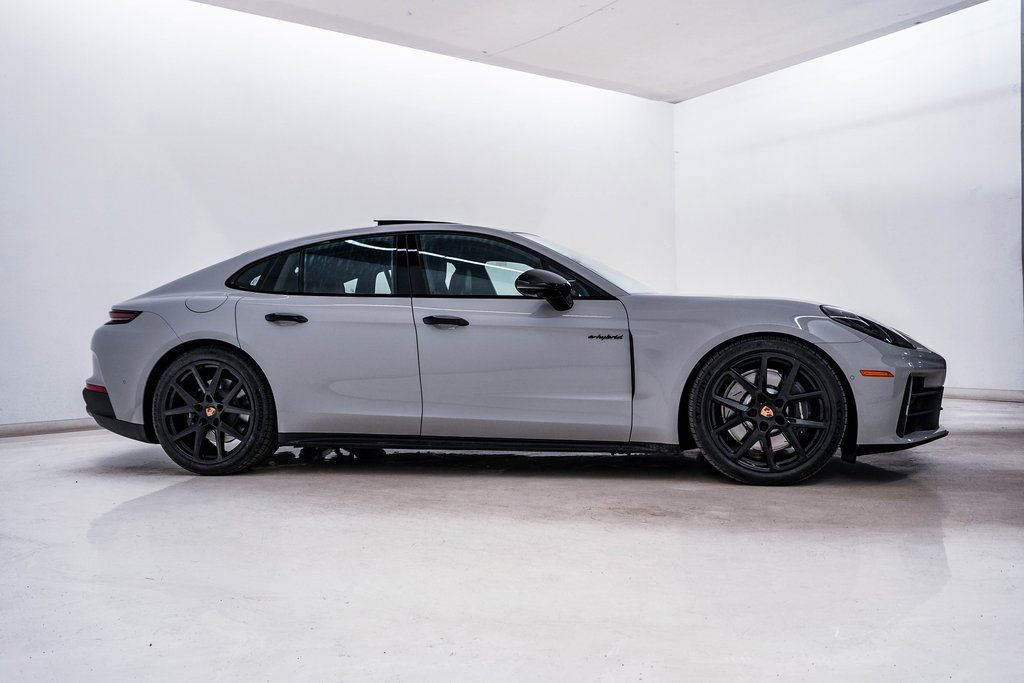 New 2026 Porsche Panamera 4 image 9