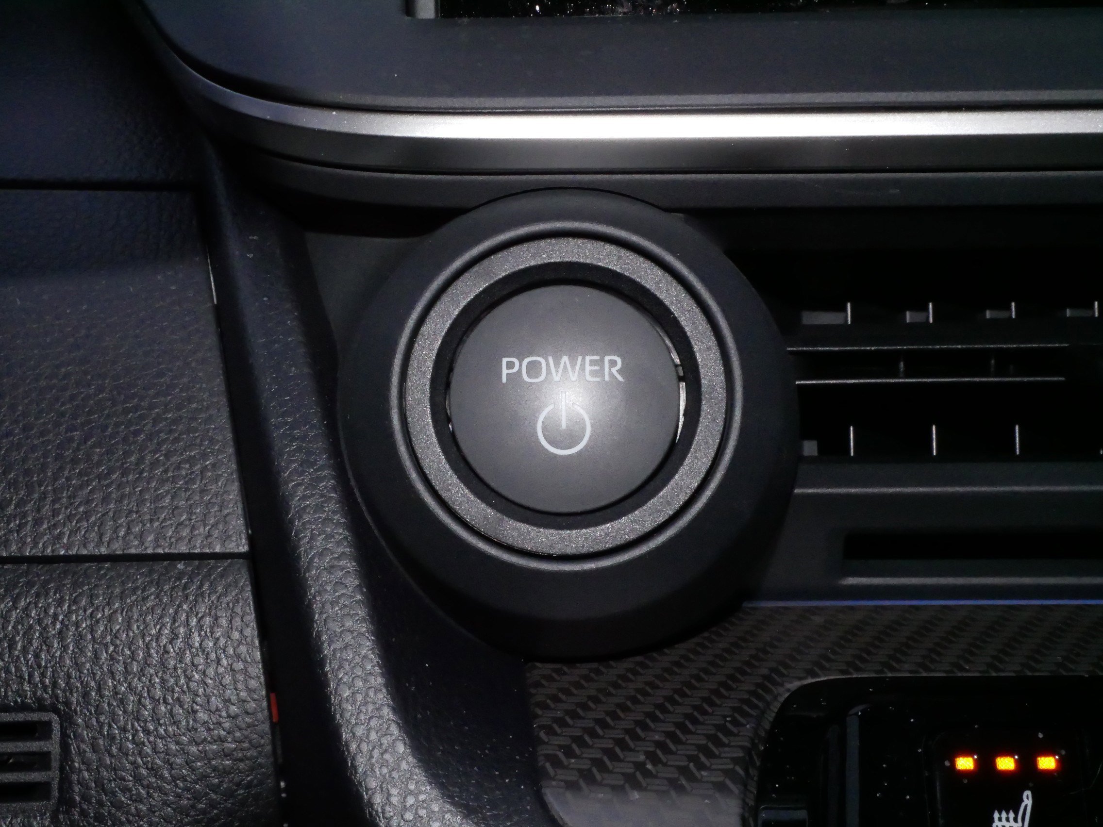 Used 2025 Toyota Prius Limited image 30