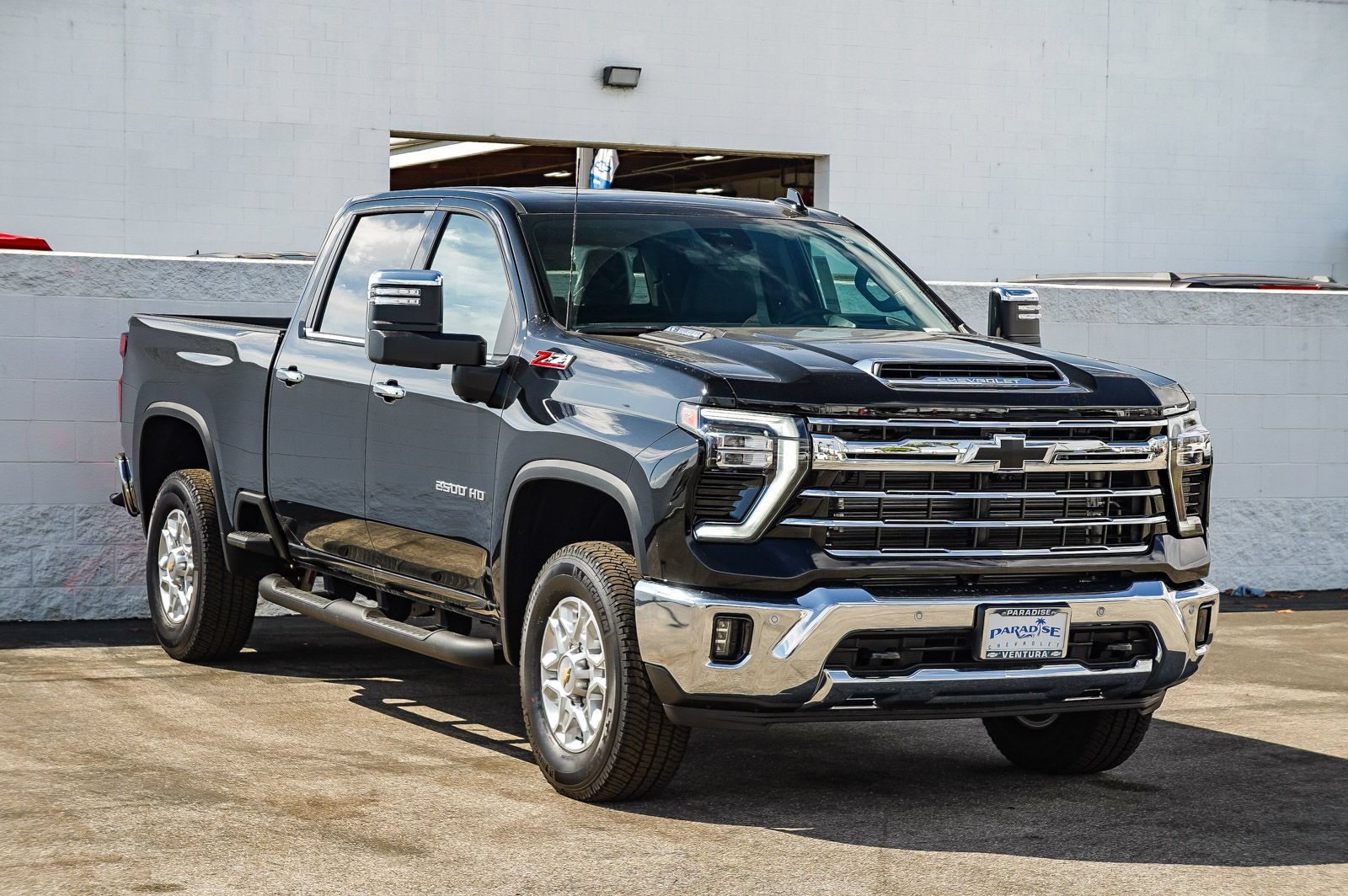 New 2026 Chevrolet Silverado 2500 LTZ w/ LTZ Plus Package AWD/4WD image 3