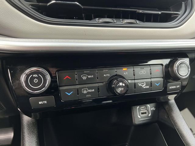 Certified 2025 Jeep Compass Limited image 20