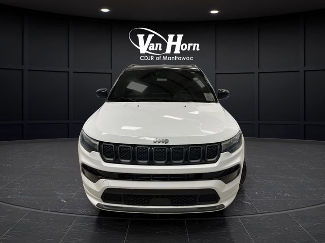 Used 2024 Jeep Compass Limited w/ High Altitude Package image 12