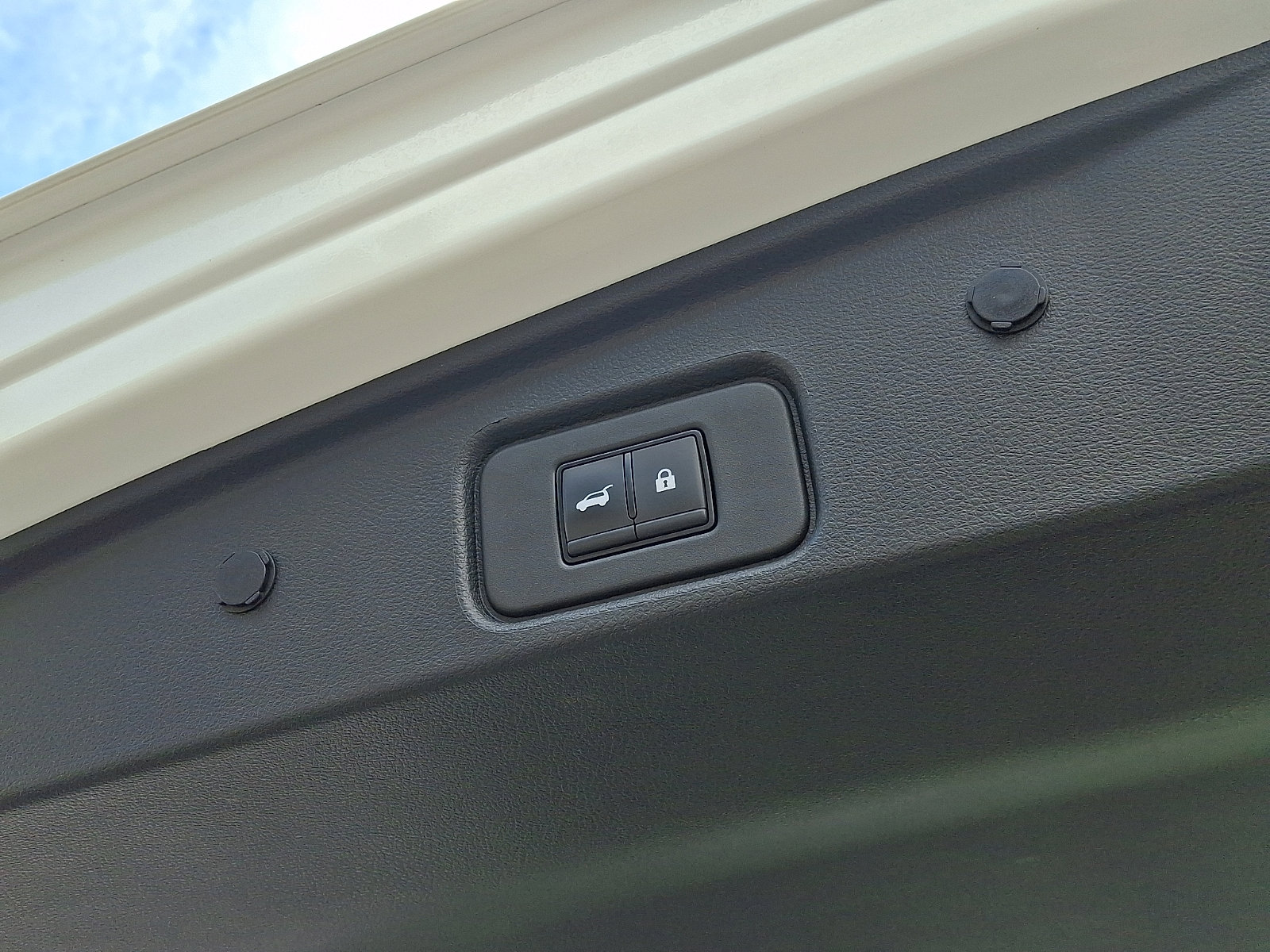 Certified 2023 Nissan Pathfinder Platinum image 31