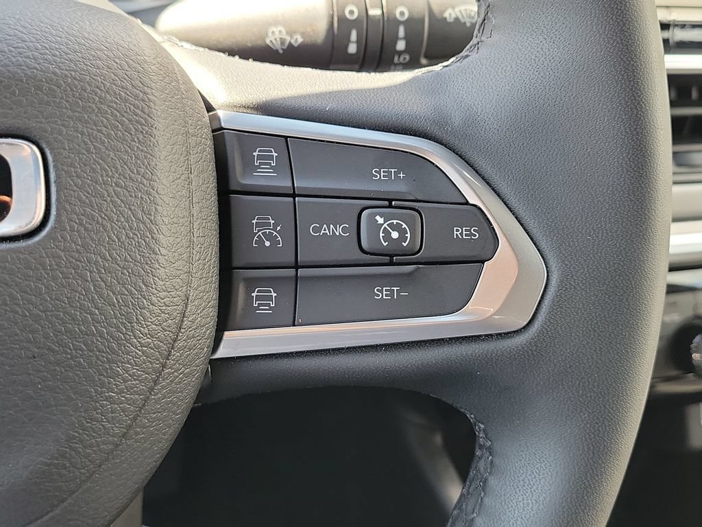 Used 2025 Jeep Compass Limited AWD/4WD image 10