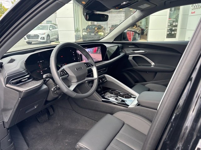 New 2025 Audi Q5 2.0T Premium Plus image 13