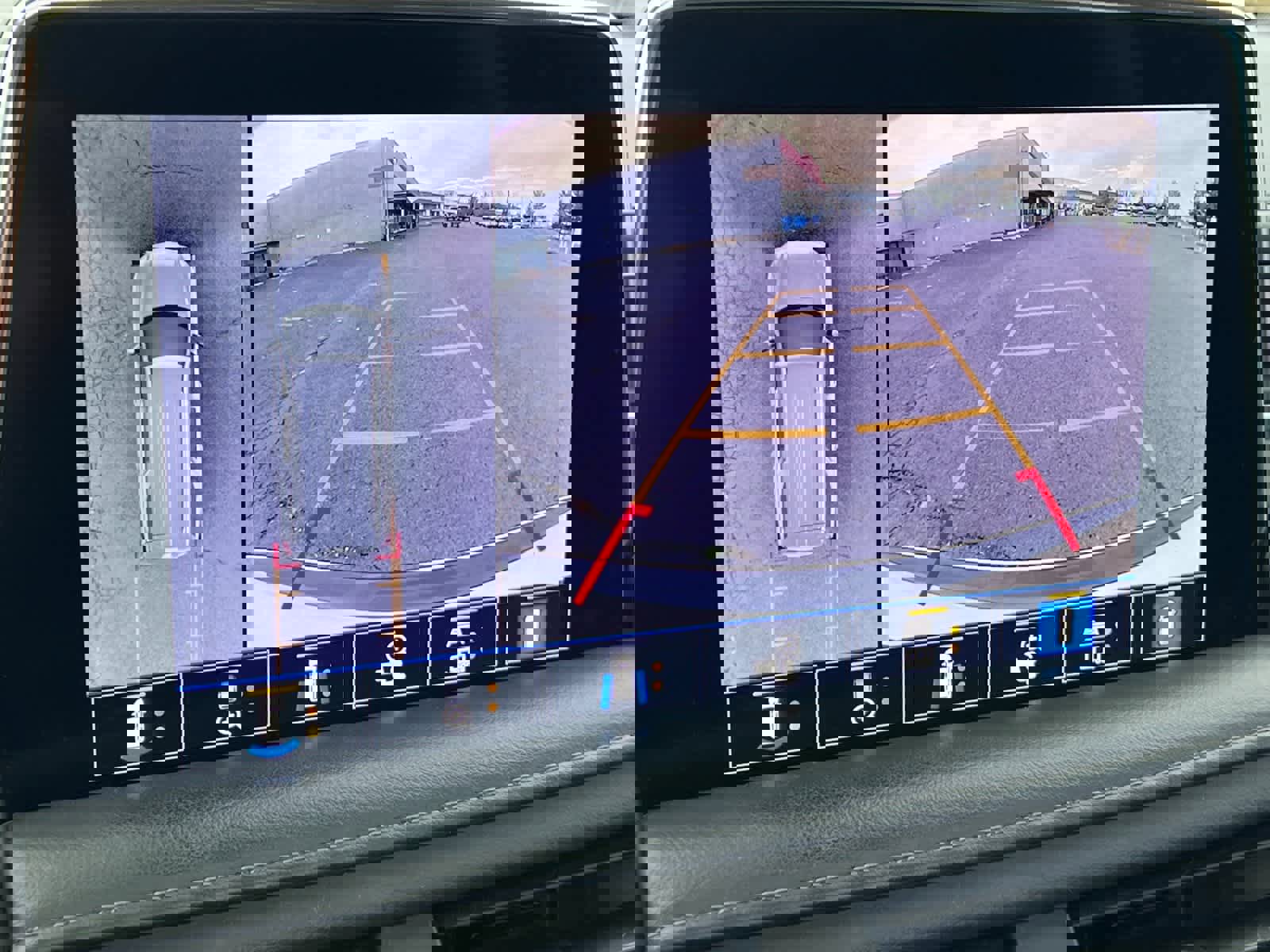 Used 2021 Chevrolet Tahoe Z71 w/ Z71 Signature Package image 20