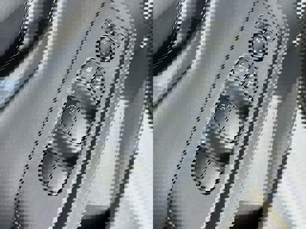 Used 2024 Nissan Sentra S image 27