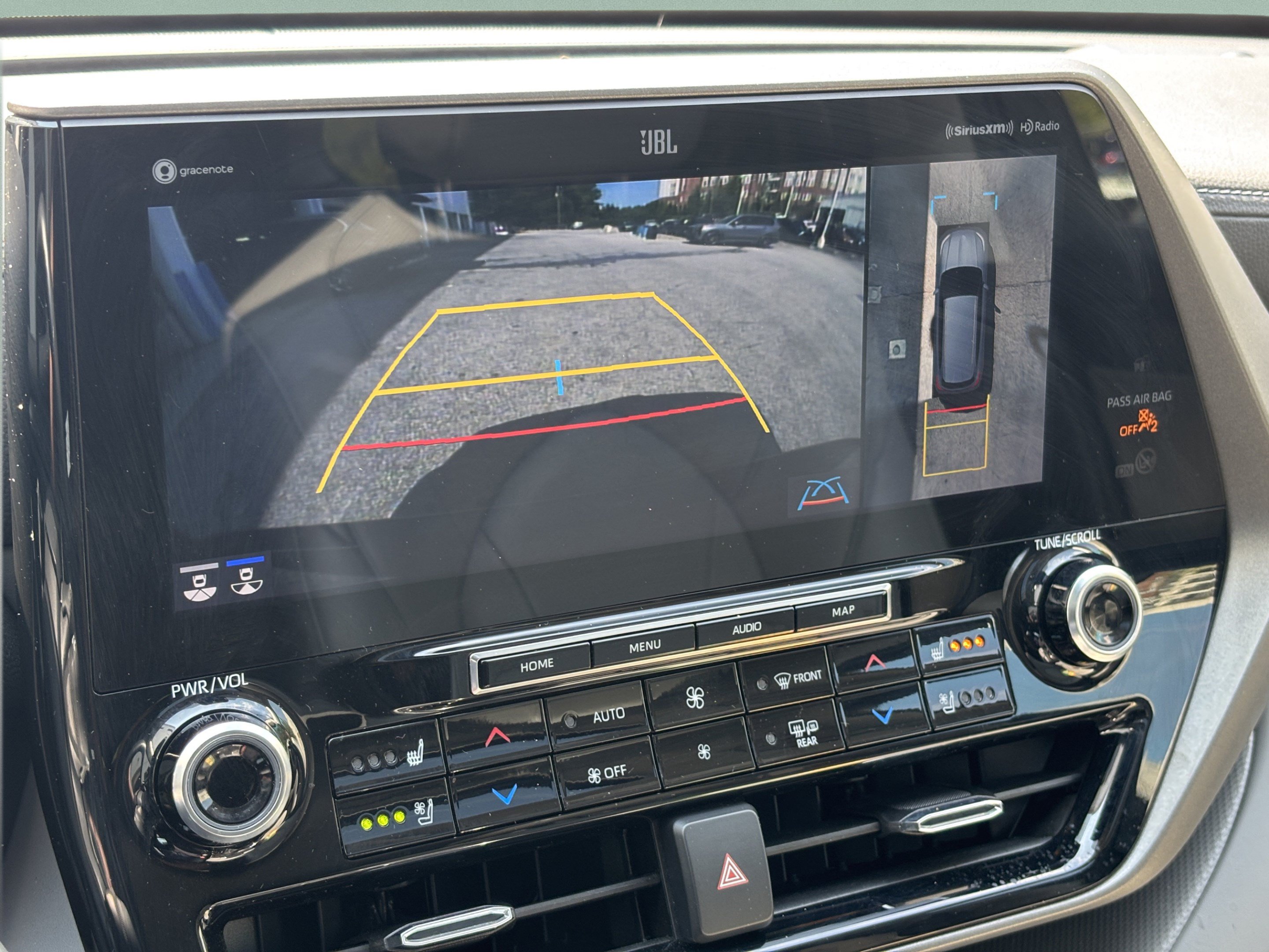 Used 2022 Toyota Highlander Limited AWD/4WD image 14