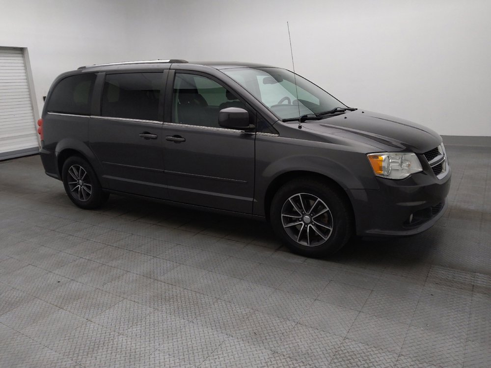 Used 2017 Dodge Grand Caravan SXT image 11