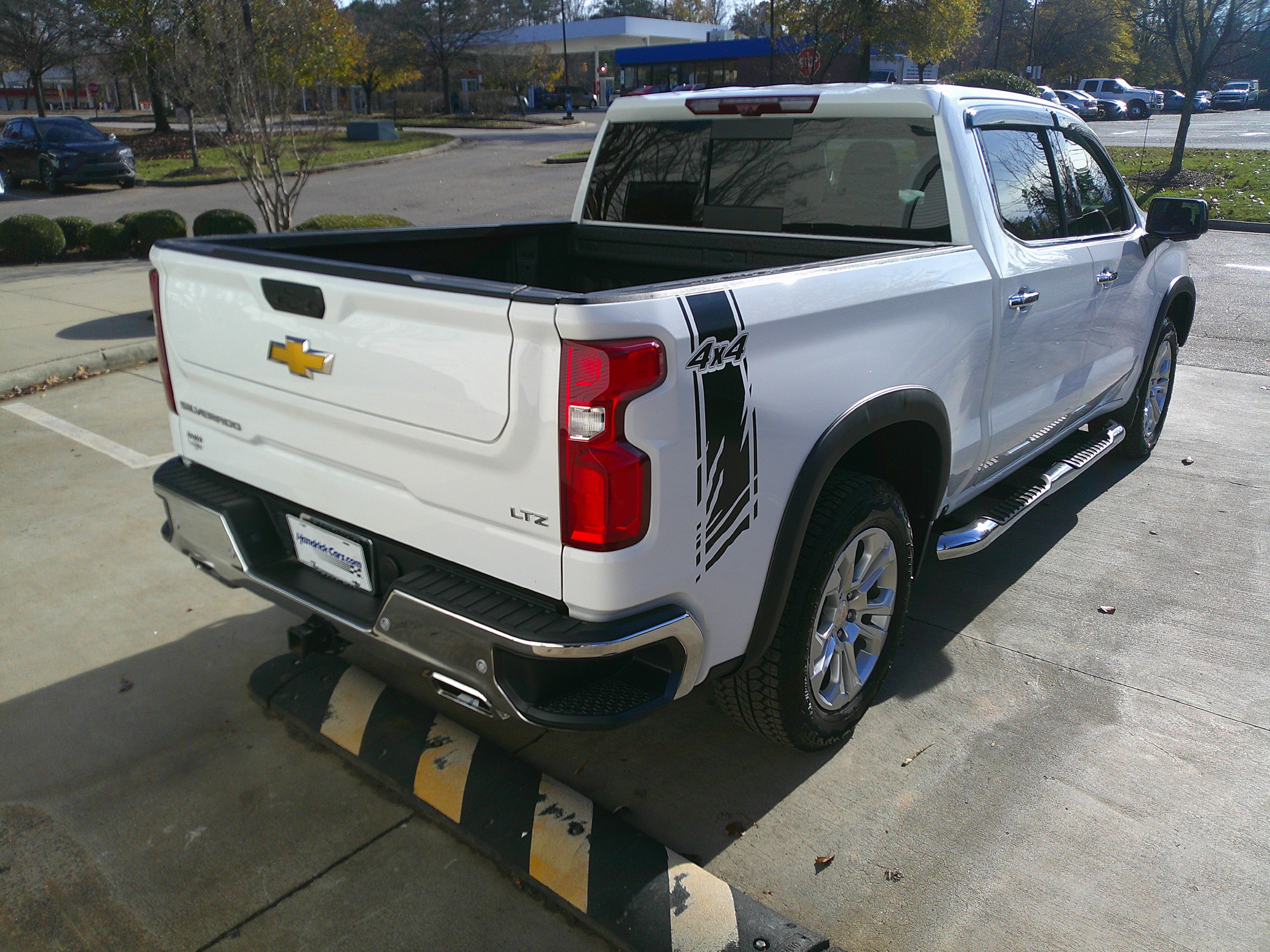 Used 2024 Chevrolet Silverado 1500 LTZ w/ LTZ Premium Package image 12