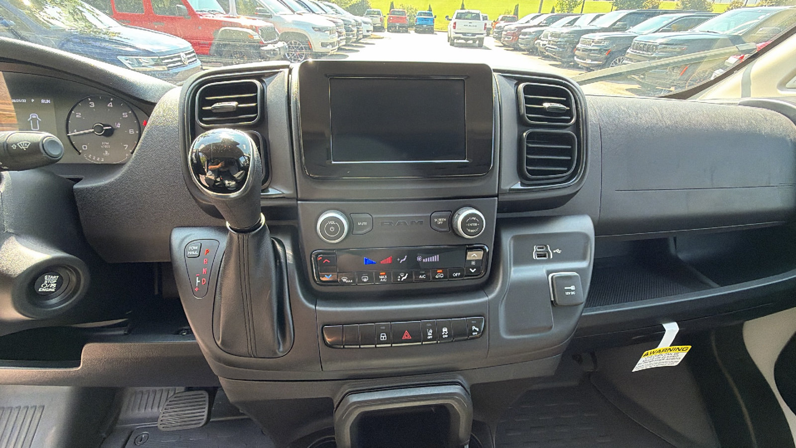 Used 2025 RAM ProMaster 2500 w/ Safety Group FWD image 27