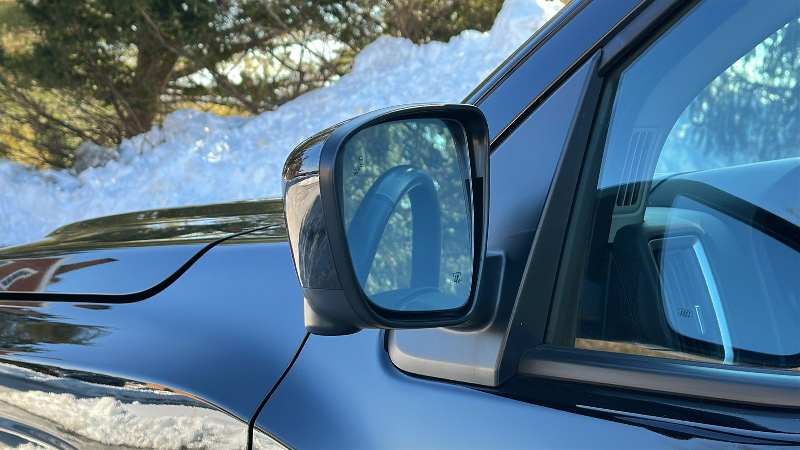 Certified 2025 Nissan Frontier SL image 10