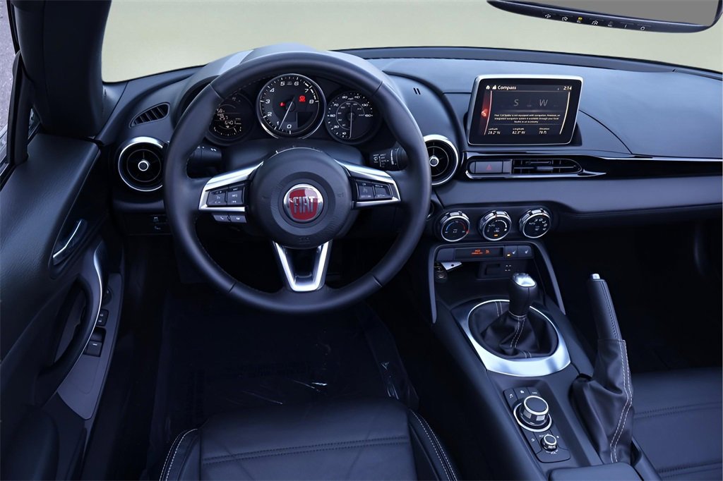 Used 2019 FIAT 124 Spider Lusso w/ Convenience Group image 11