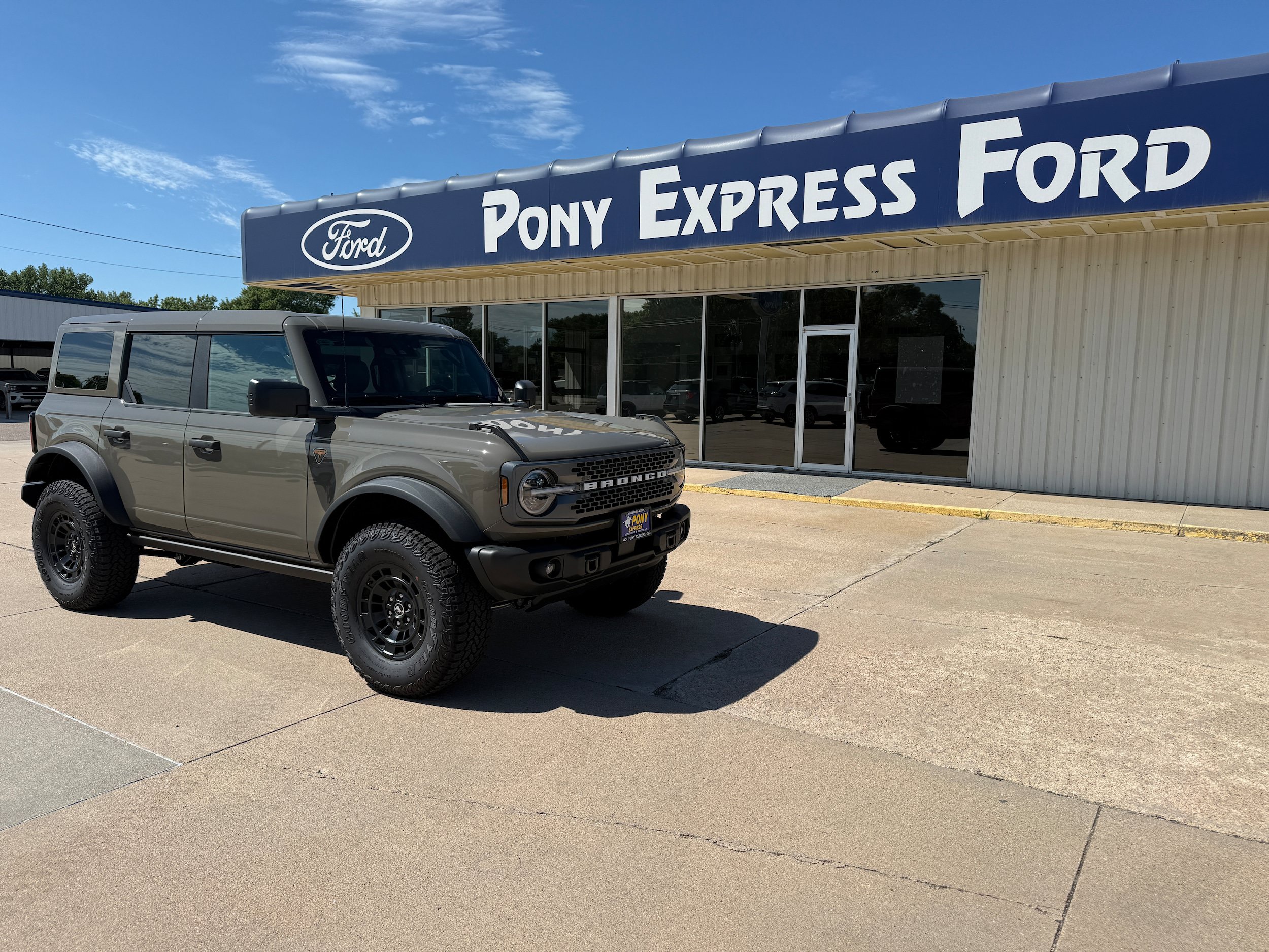 New 2026 Ford Bronco Badlands w/ Sasquatch Package