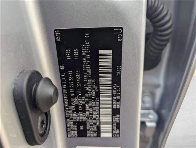 Used 2025 Toyota Corolla Cross AWD Hybrid w/ Convenience Package image 23