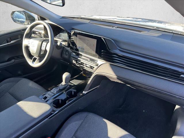 Used 2025 Toyota Camry LE image 23