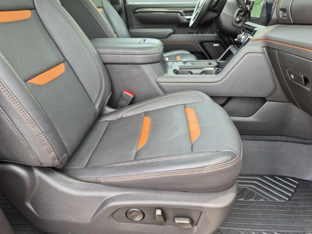Certified 2026 GMC Sierra 2500 AT4 w/ AT4 Premium Plus Package AWD/4WD image 29