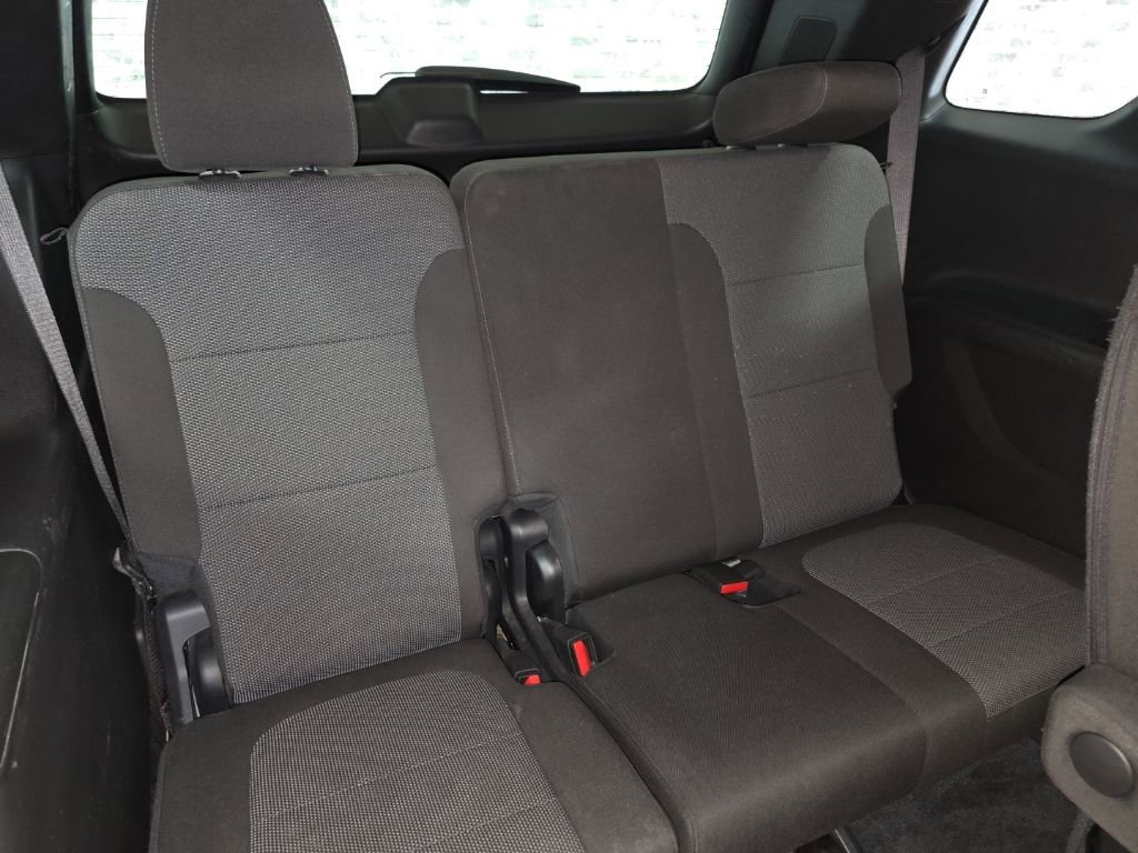 Used 2023 Chevrolet Traverse LT image 15