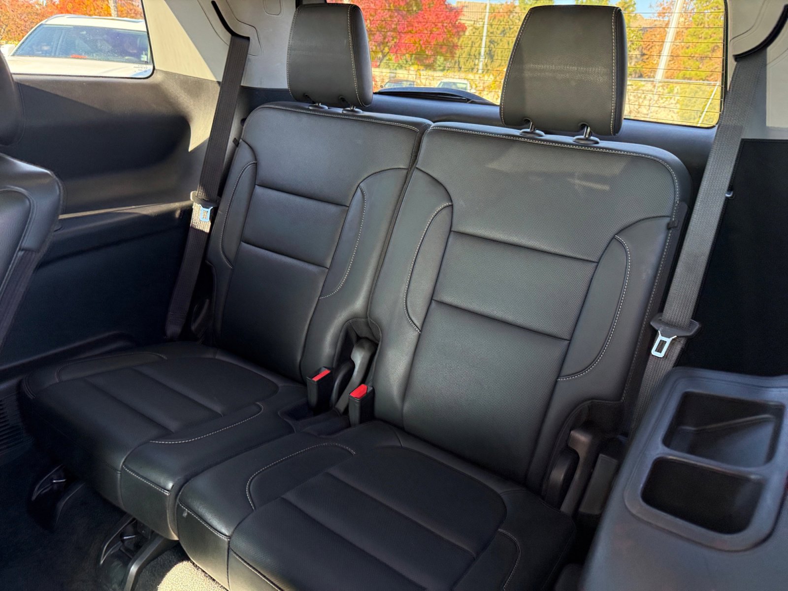 Used 2023 GMC Acadia SLT image 21