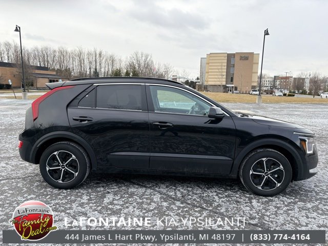 Certified 2025 Kia Niro LX image 6