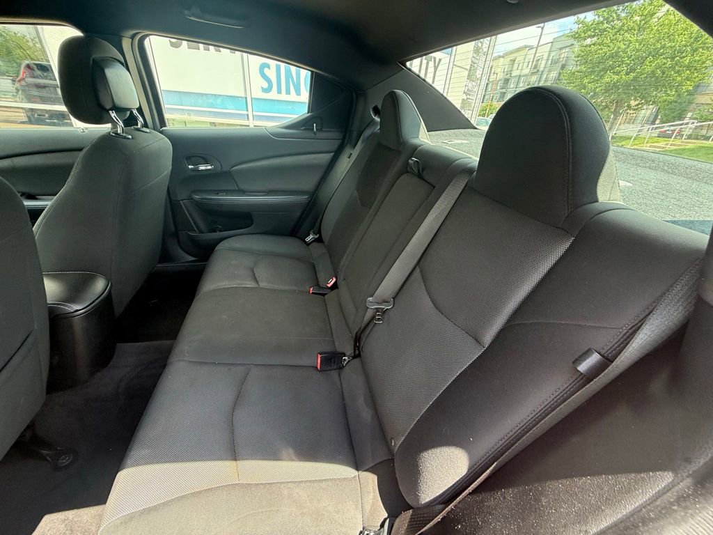 Used 2013 Dodge Avenger SE FWD image 29