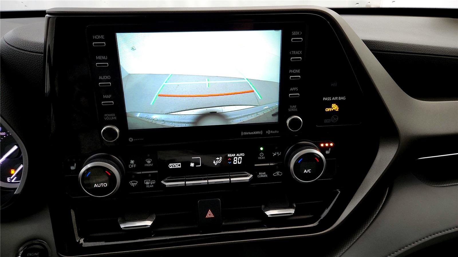 Used 2022 Toyota Highlander XLE image 33