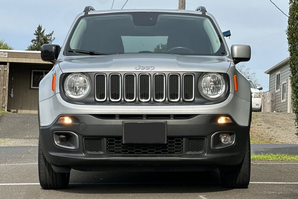 Used 2017 Jeep Renegade Latitude image 5