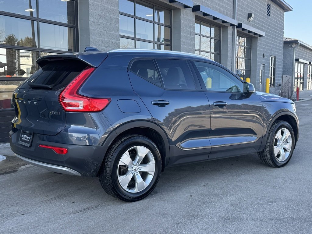 Used 2021 Volvo XC40 T5 Momentum w/ Premium Package image 50