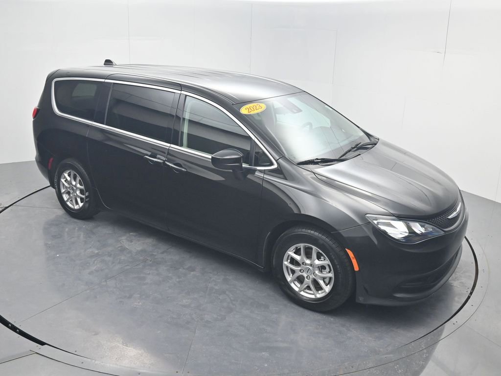 Used 2023 Chrysler Voyager LX image 51