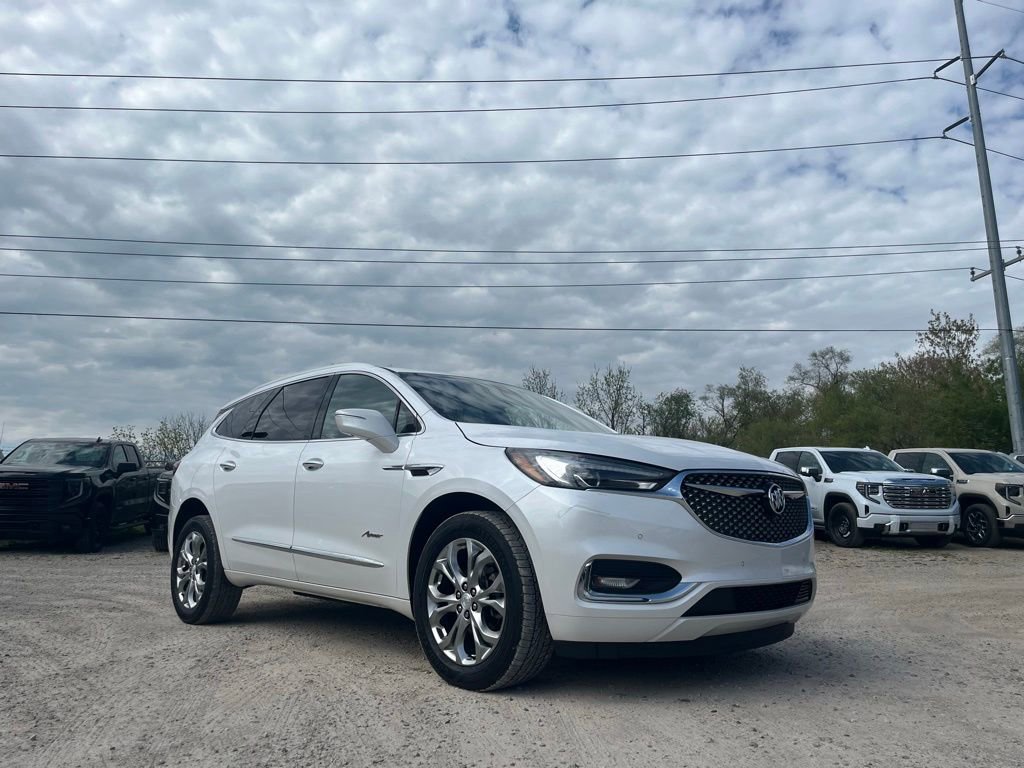 Used 2020 Buick Enclave Avenir w/ Avenir Technology Package AWD/4WD image 4