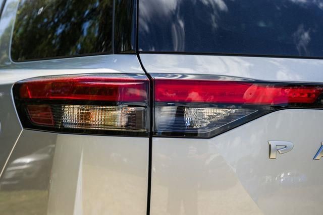 New 2025 Nissan Pathfinder SL w/ SL Premium Package image 8