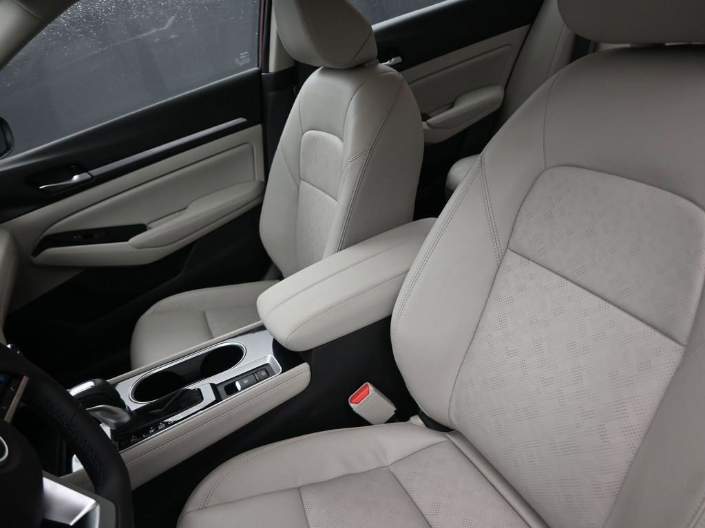 Used 2025 Nissan Altima 2.5 SL image 33