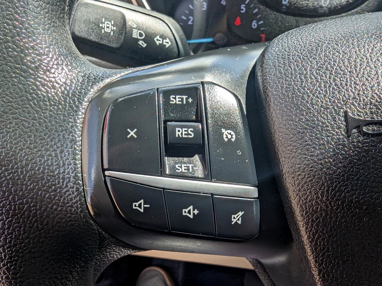 Used 2021 Ford Escape SE image 18