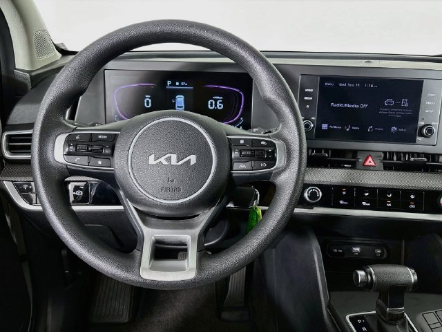 Used 2024 Kia Sportage LX FWD image 10