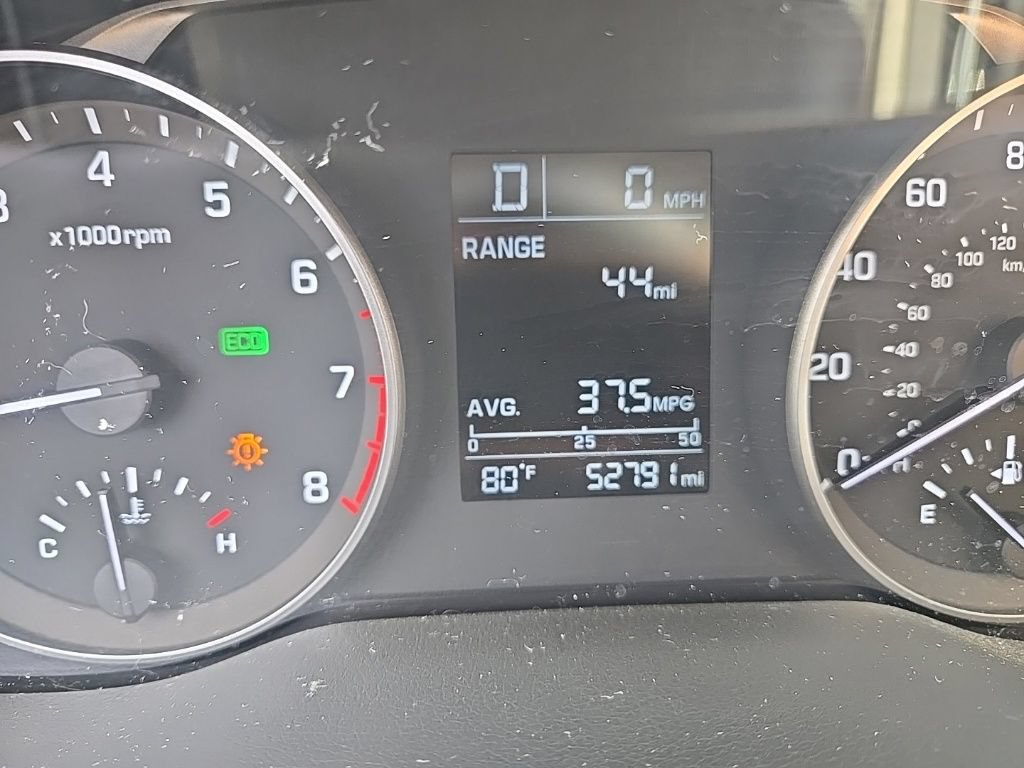 Used 2018 Hyundai Elantra SE FWD image 2