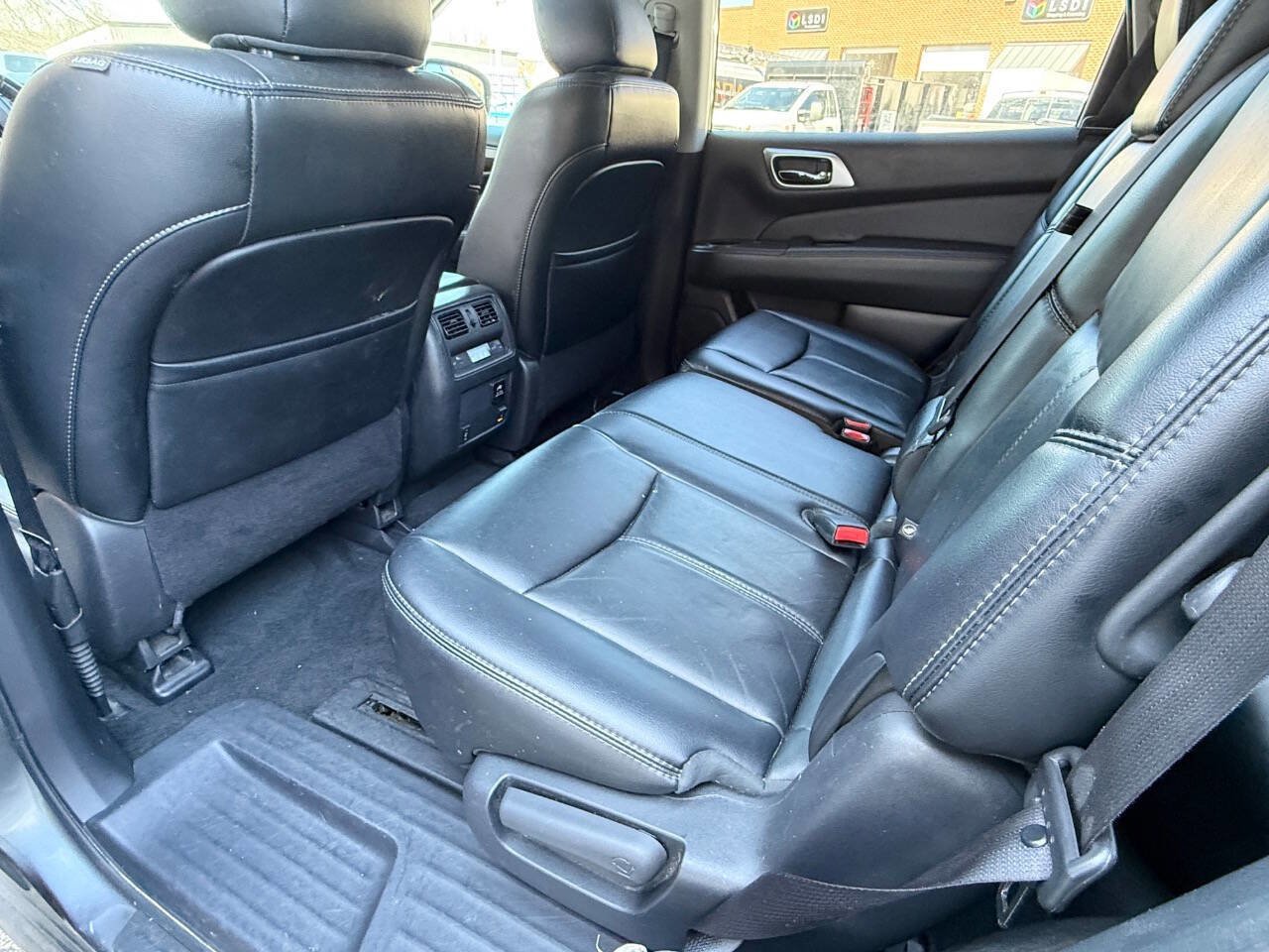 Used 2016 Nissan Pathfinder SL w/ SL Premium Package image 15