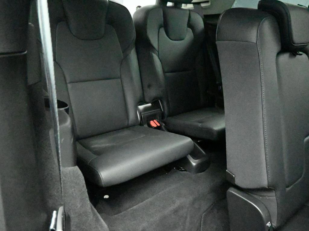 Used 2024 Volvo XC90 B6 Plus image 22
