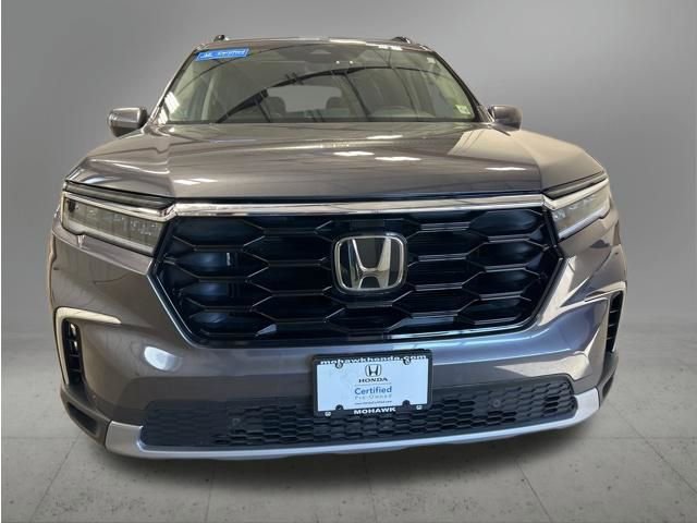 Certified 2023 Honda Pilot Touring image 3