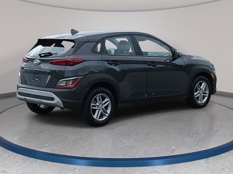Used 2023 Hyundai Kona SE FWD image 5