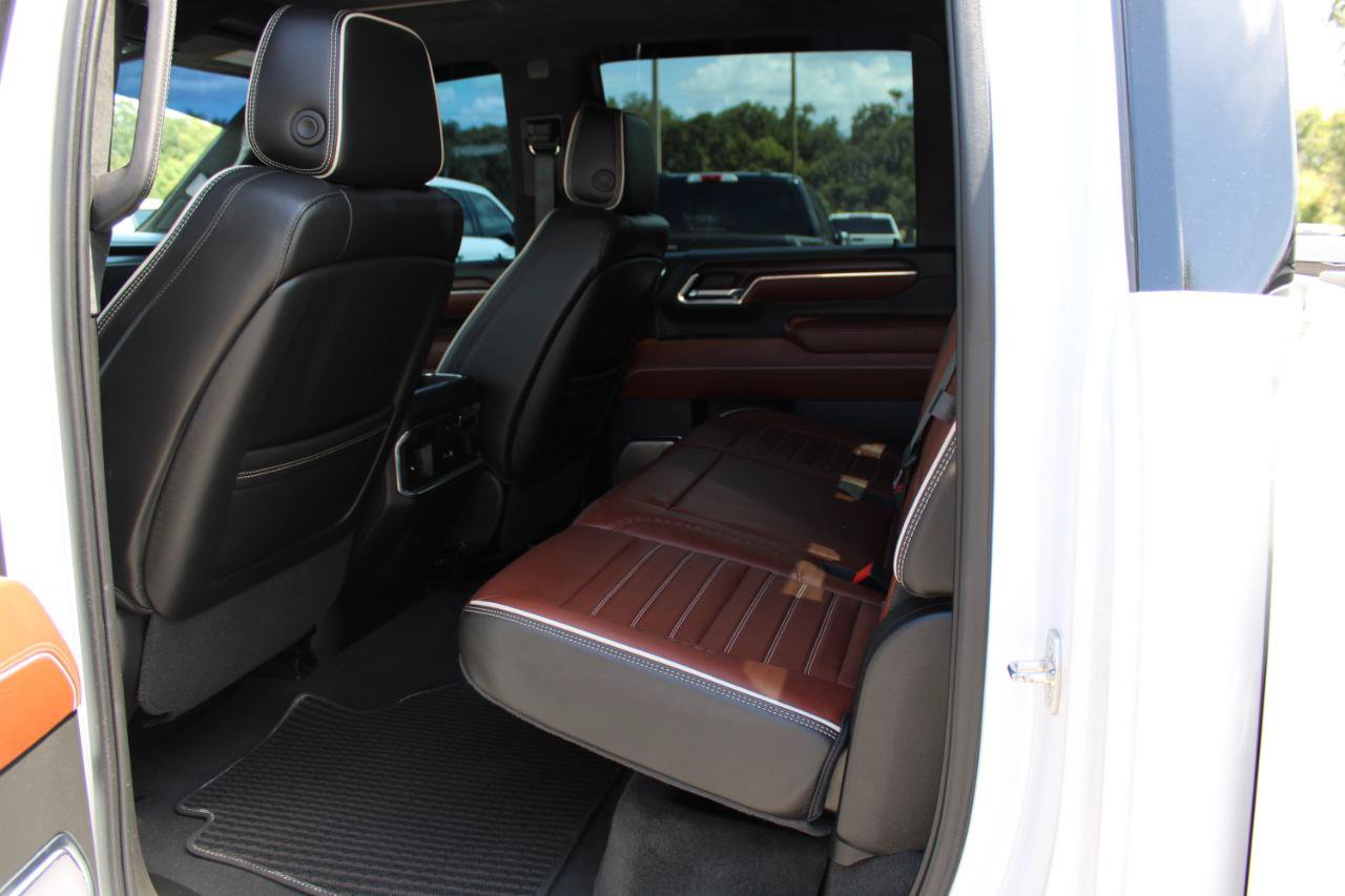 Used 2024 GMC Sierra 3500 Denali Ultimate AWD/4WD image 15